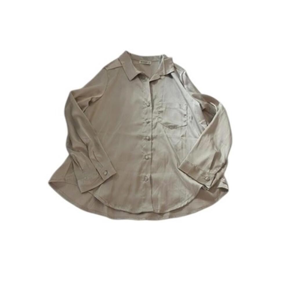 4our Dreamers Cream Satin Button Up Size Small
